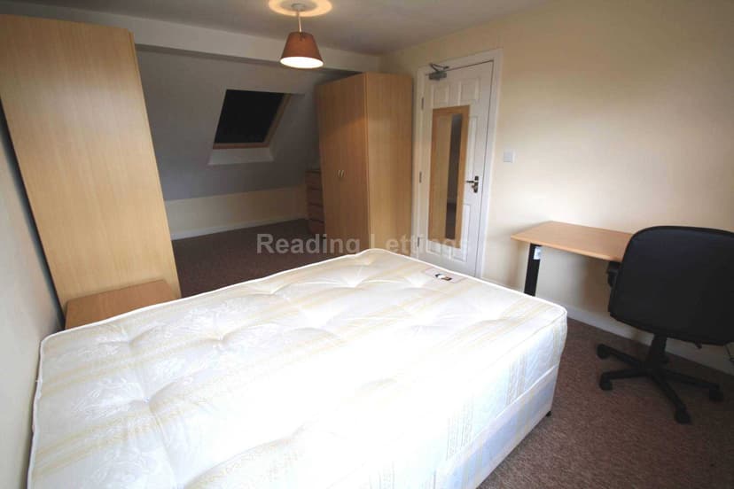 BLENHEIM ROAD - Image 11