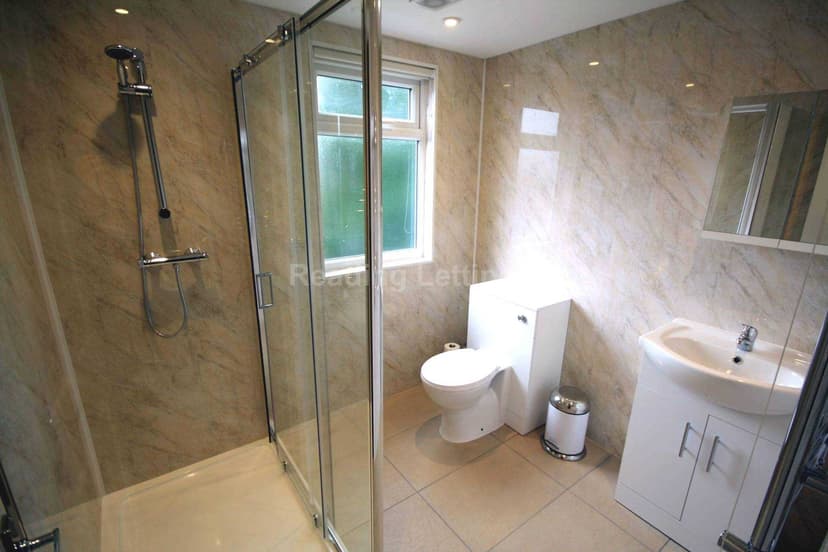 BLENHEIM ROAD - Image 5