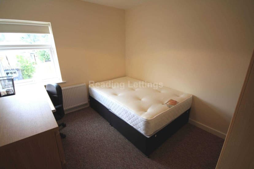 BLENHEIM ROAD - Image 8