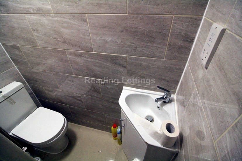 BLENHEIM ROAD - Image 11