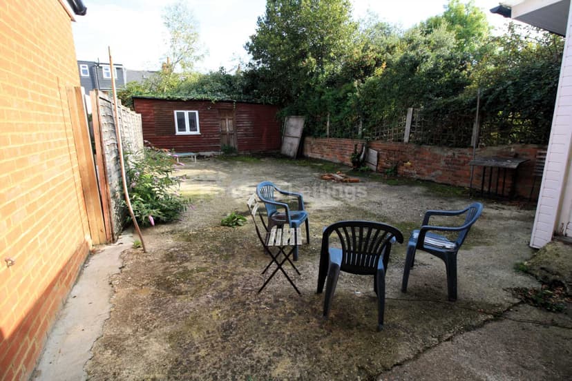 BLENHEIM ROAD - Image 12