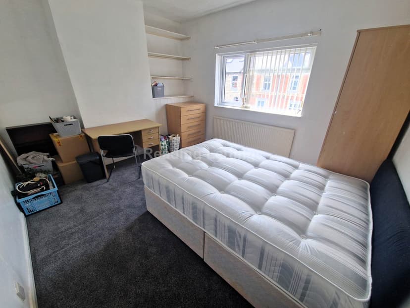 BLENHEIM ROAD - Image 8