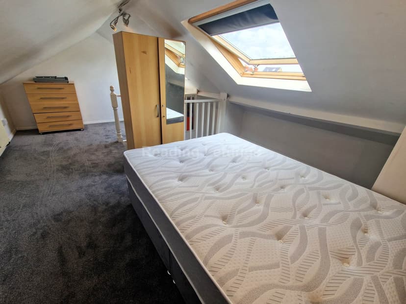 BLENHEIM ROAD - Image 9