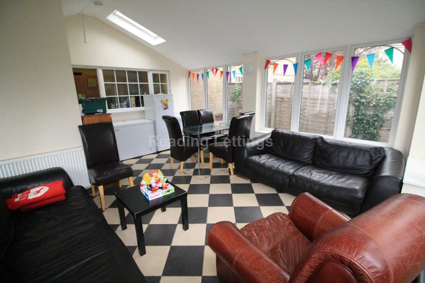 CRESCENT ROAD - Image 11