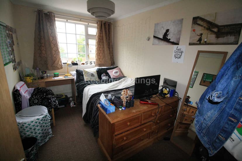 CRESCENT ROAD - Image 4