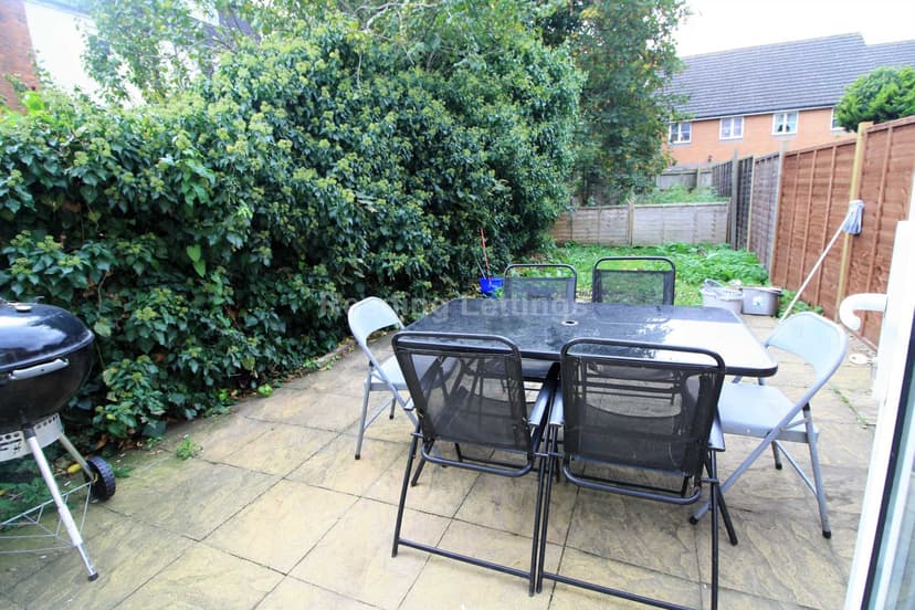 ERLEIGH ROAD - Image 11