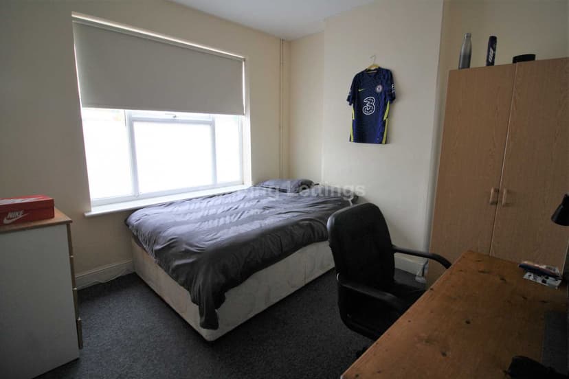 ERLEIGH ROAD - Image 2