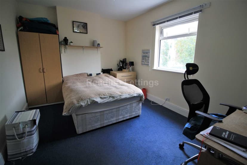 ERLEIGH ROAD - Image 3