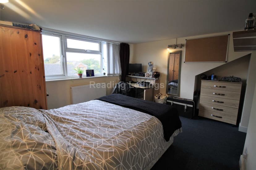 ERLEIGH ROAD - Image 6