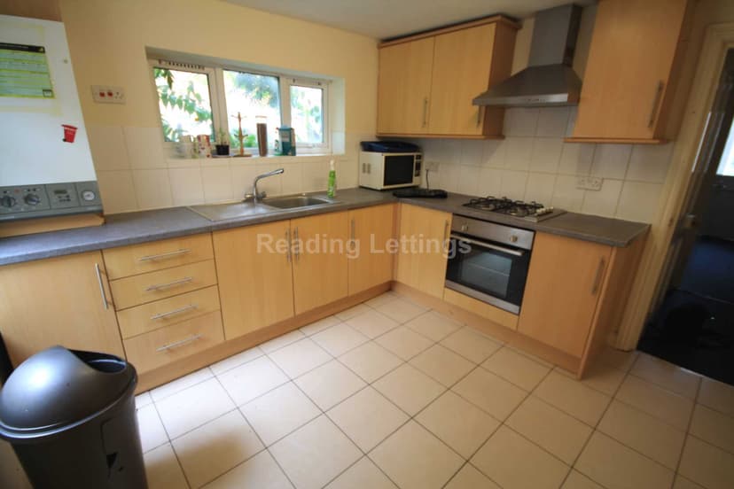 ERLEIGH ROAD - Image 7