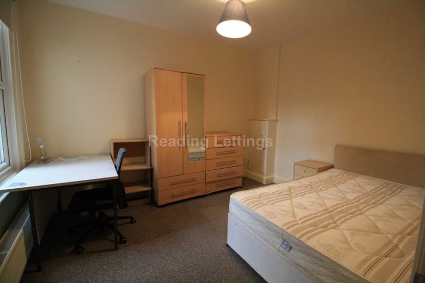 DONNINGTON GARDENS - Image 5