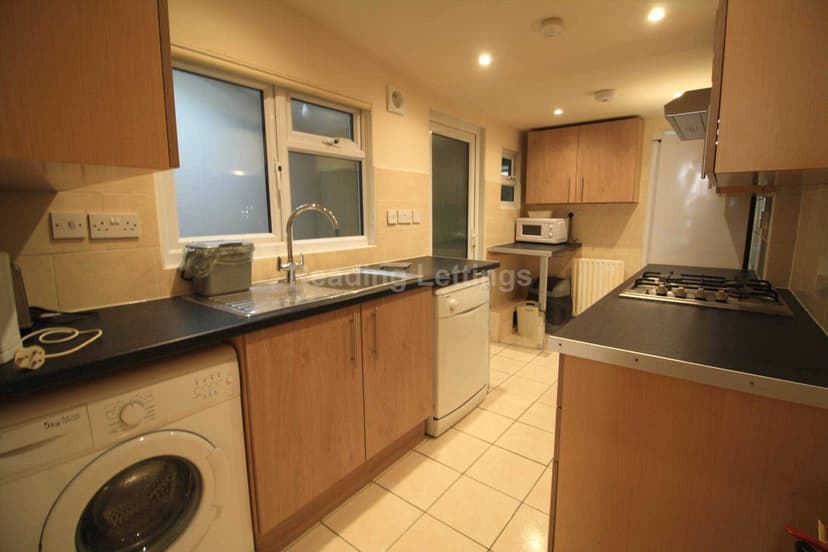 BLENHEIM GARDENS - Image 4