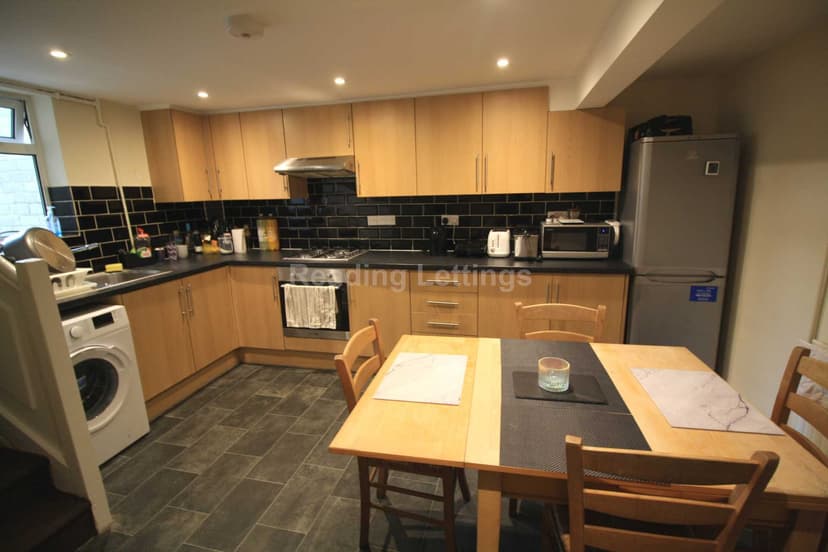 ADDINGTON ROAD - Image 2