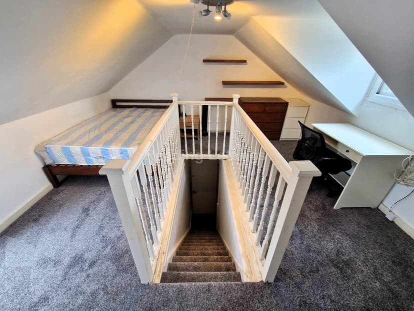 CARNARVON ROAD - Image 8