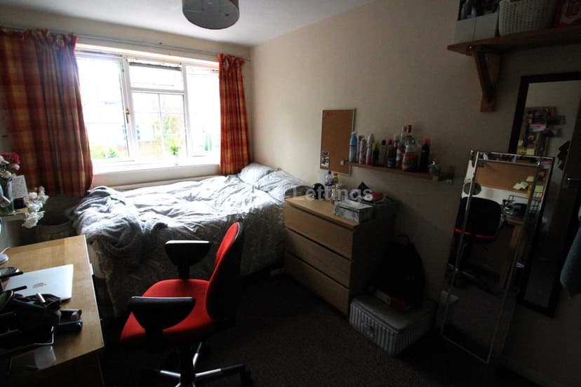 CRESCENT ROAD - Image 9