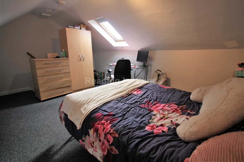 ERLEIGH ROAD - Image 8