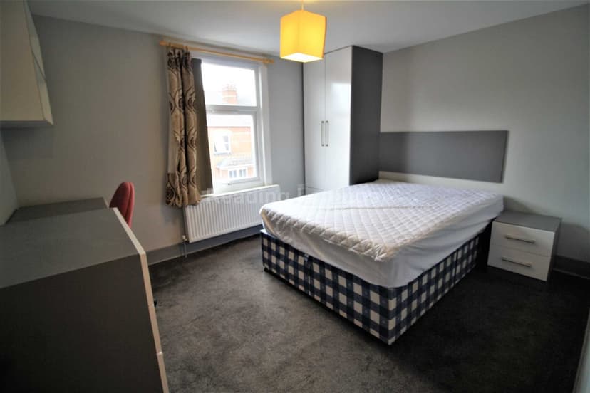 BRIGHTON ROAD - Image 6