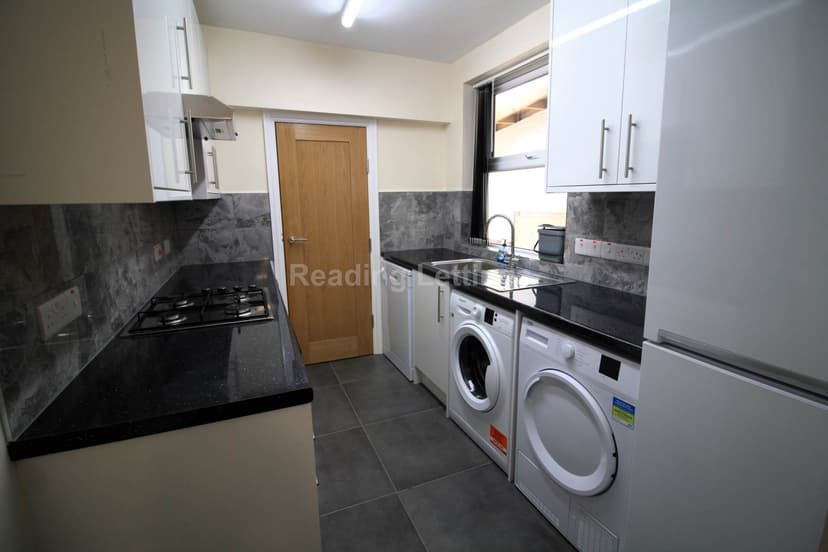 OXFORD ROAD - Image 3