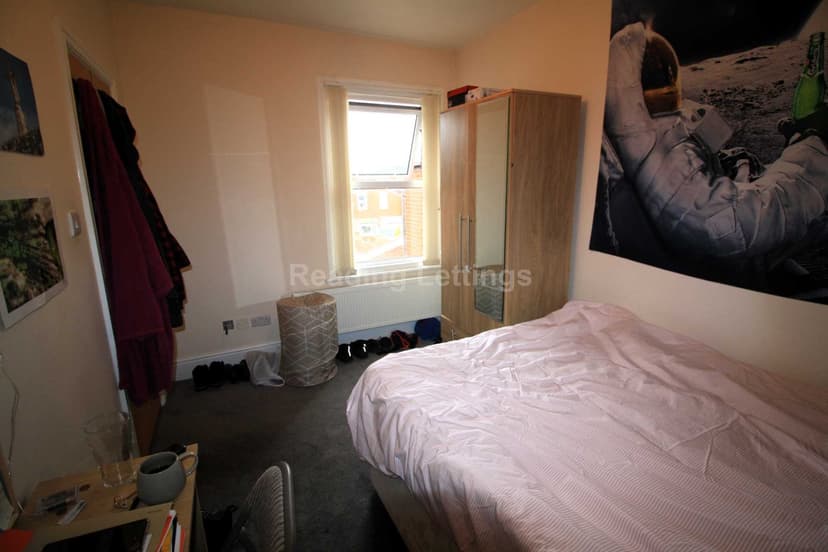 GRANGE AVENUE - MOST BILLS INCLUDED - Image 13