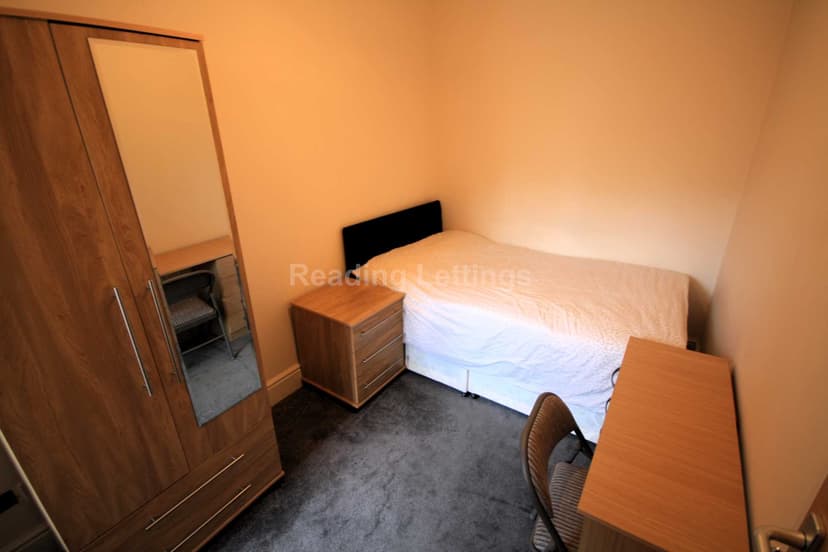 GRANGE AVENUE - MOST BILLS INCLUDED - Image 5