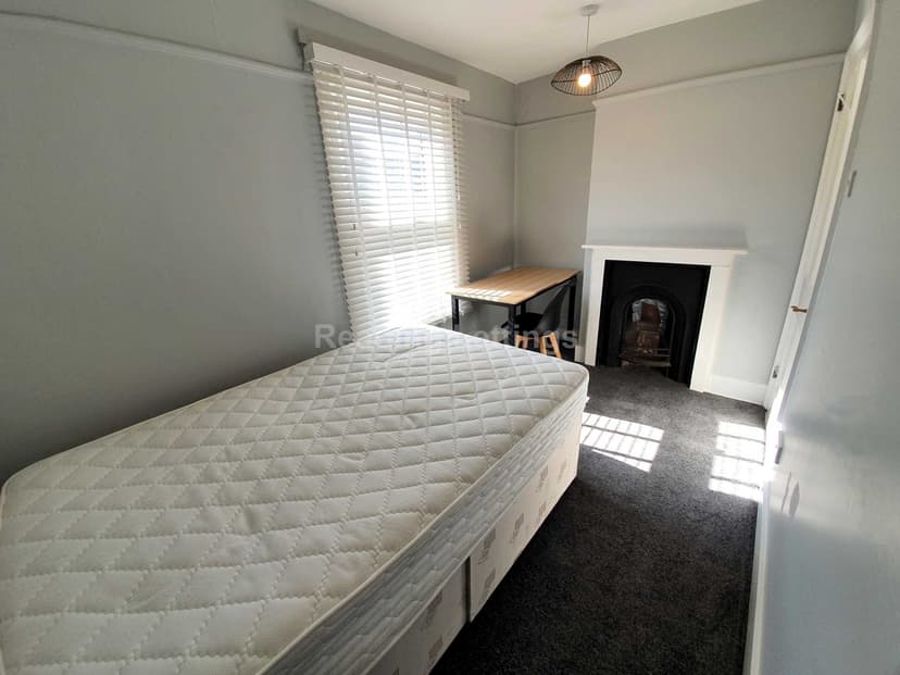 BLENHEIM GARDENS - Image 7