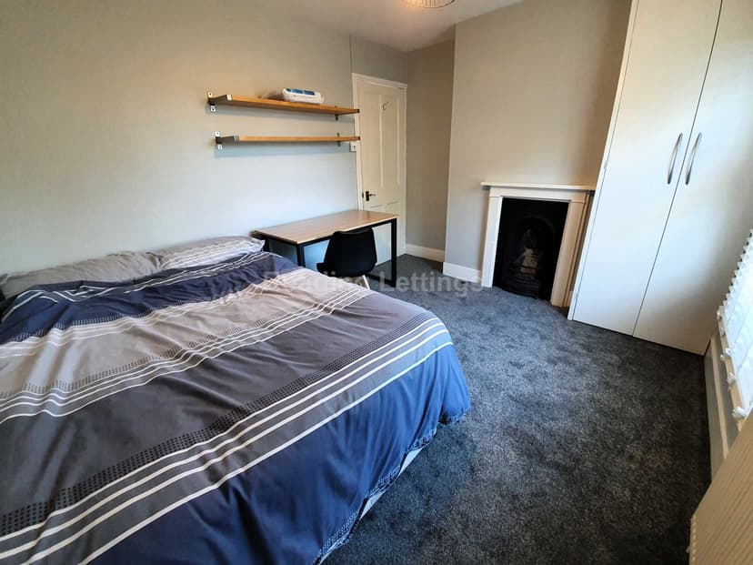 BLENHEIM GARDENS - Image 8